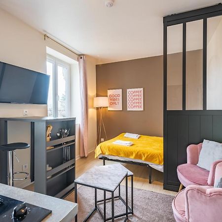 Appartement Bistrot 10 à Nazelles-Négron Extérieur photo