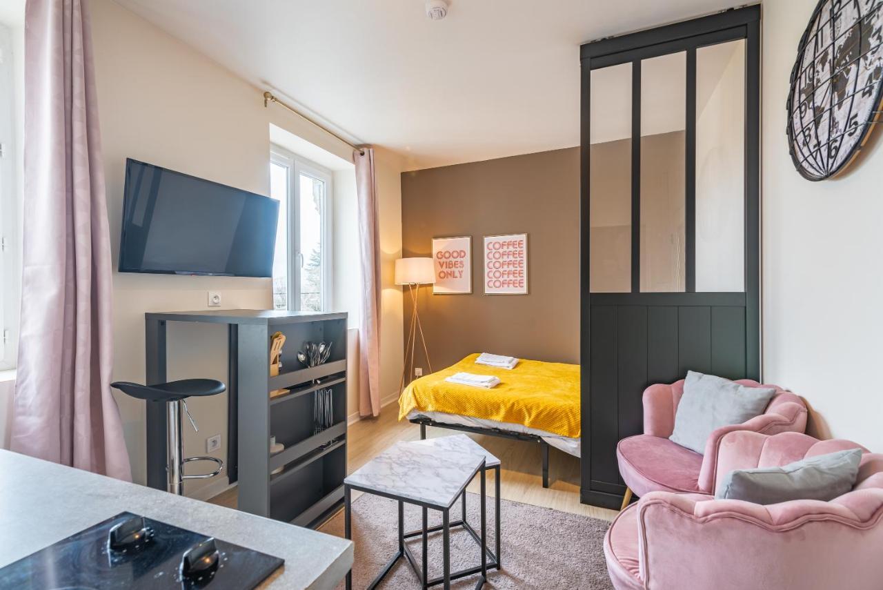 Appartement Bistrot 10 à Nazelles-Négron Extérieur photo