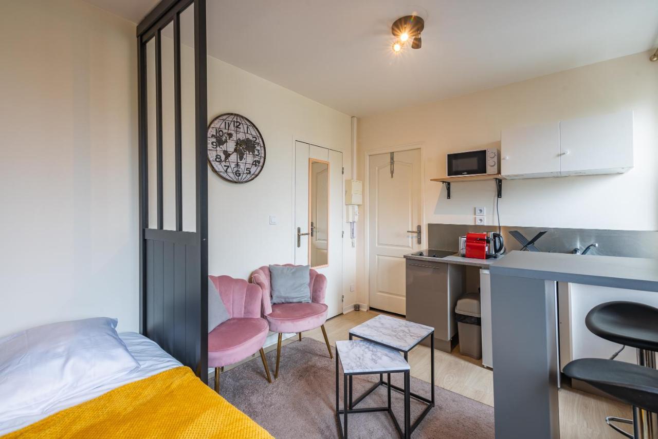 Appartement Bistrot 10 à Nazelles-Négron Extérieur photo